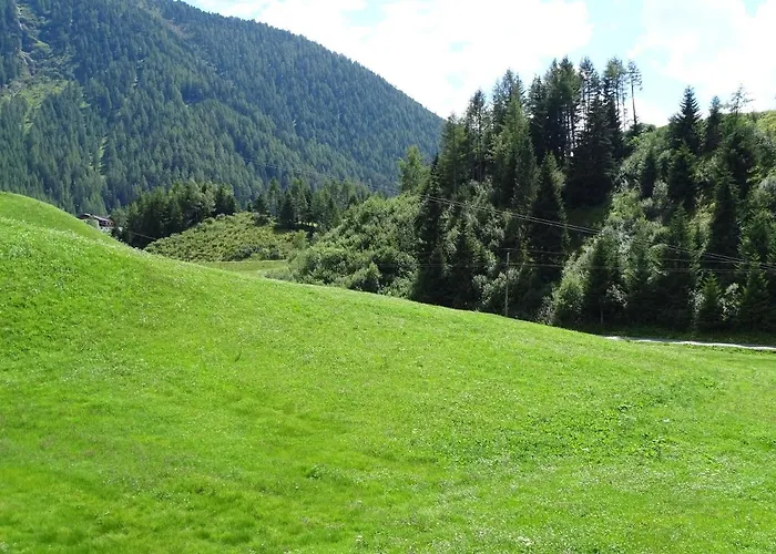 Tyrol Apartahotel 3*